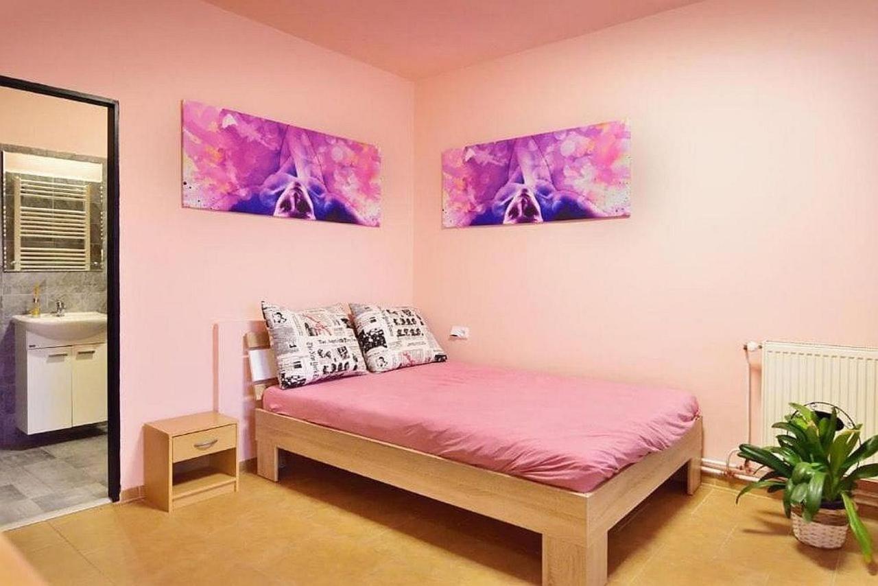 Nika Beds Pardubice Exterior foto