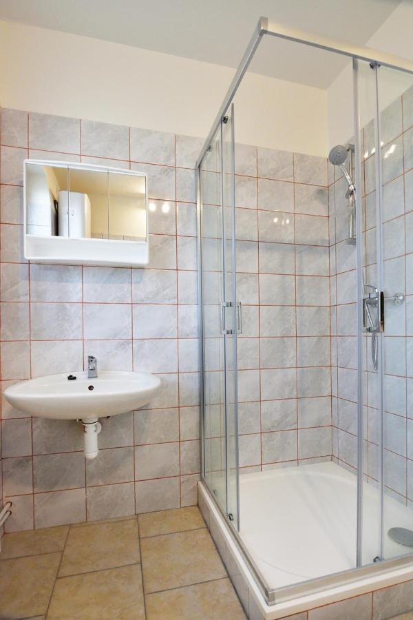 Nika Beds Pardubice Exterior foto