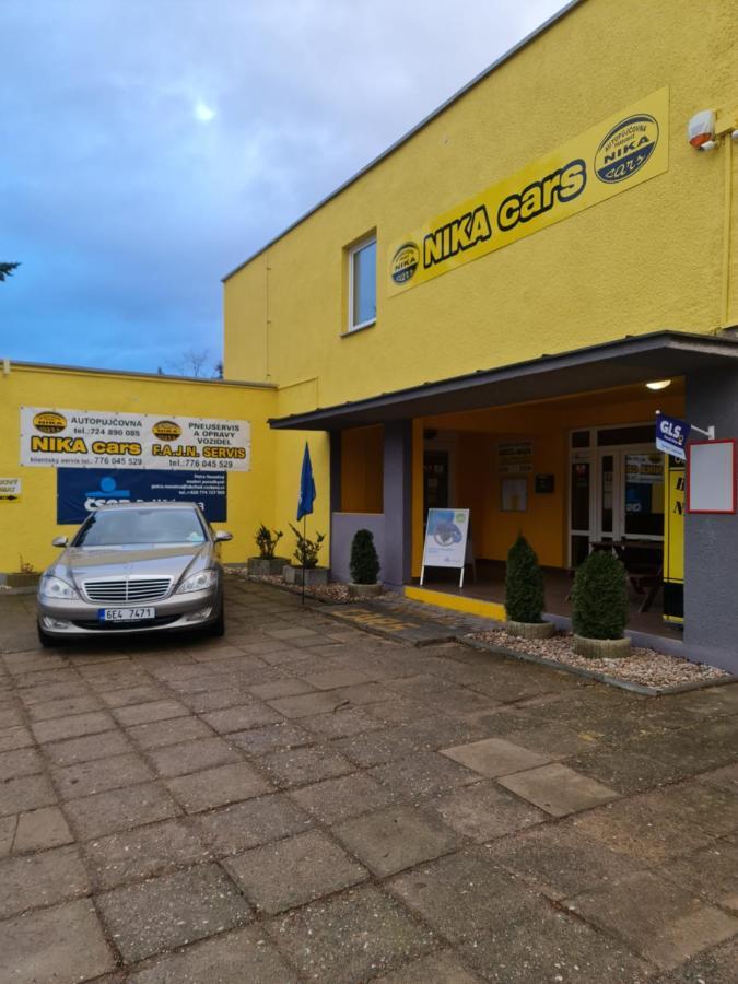 Nika Beds Pardubice Exterior foto