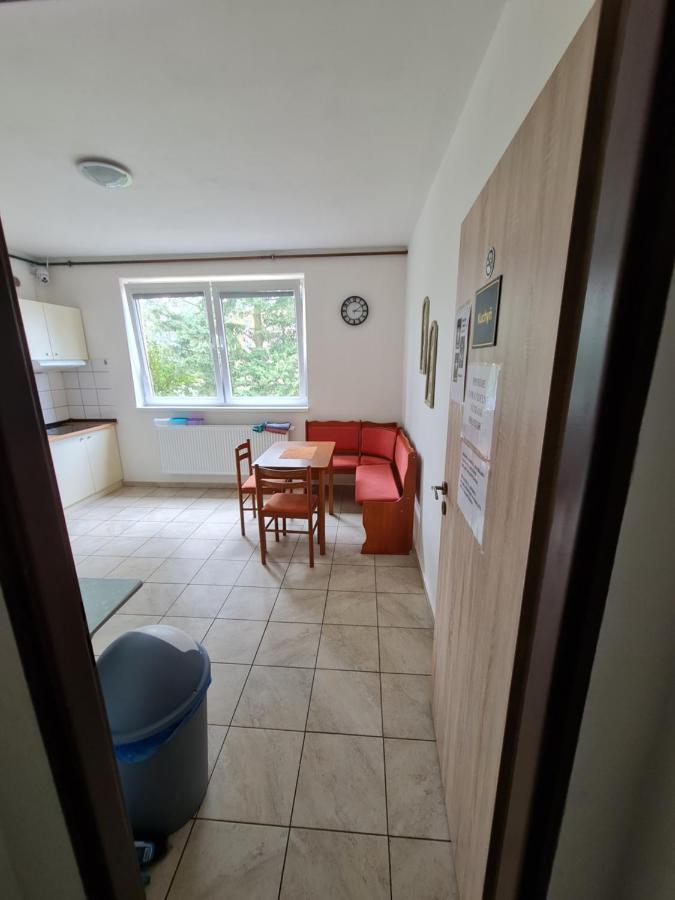 Nika Beds Pardubice Exterior foto