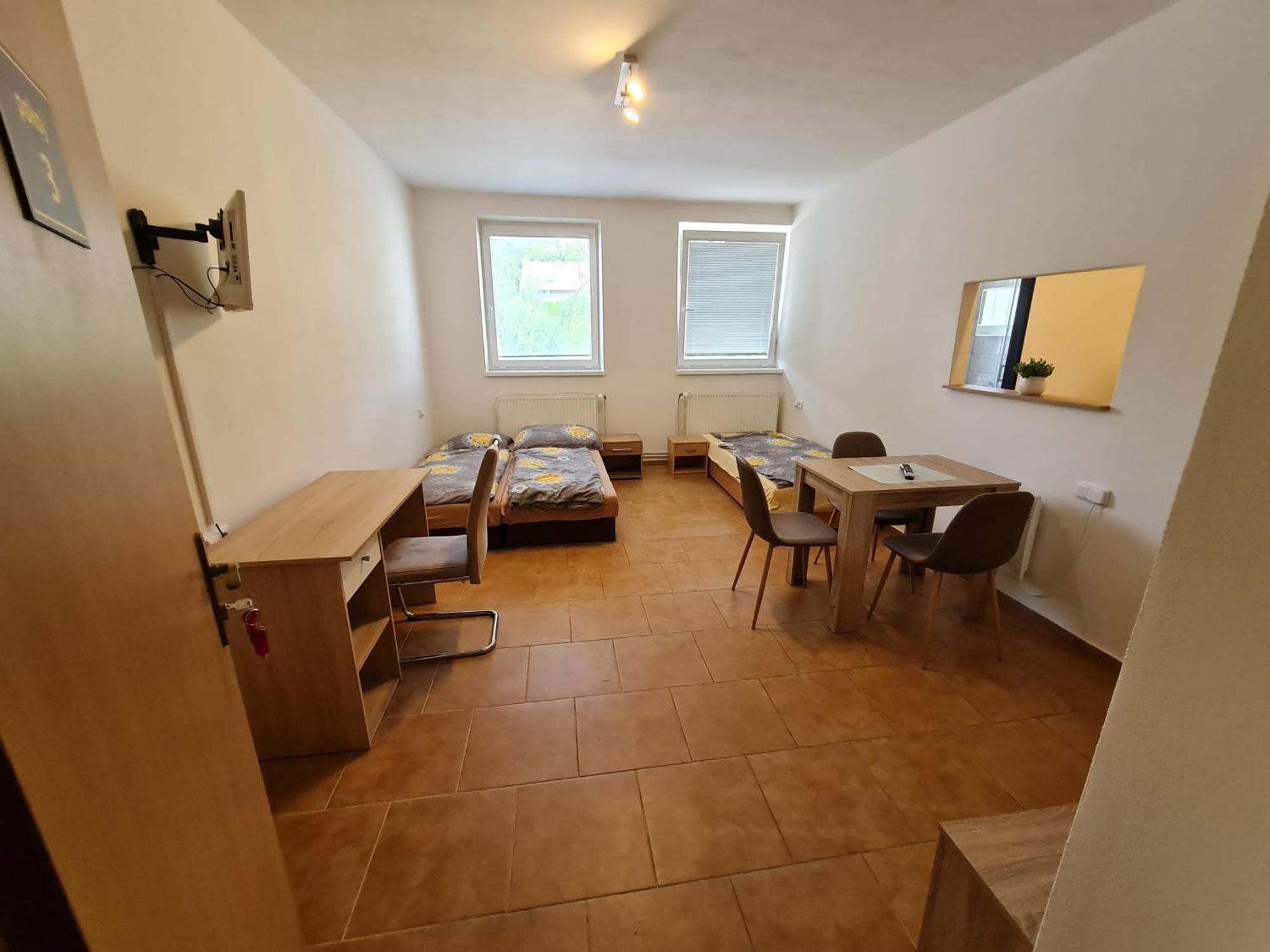 Nika Beds Pardubice Exterior foto